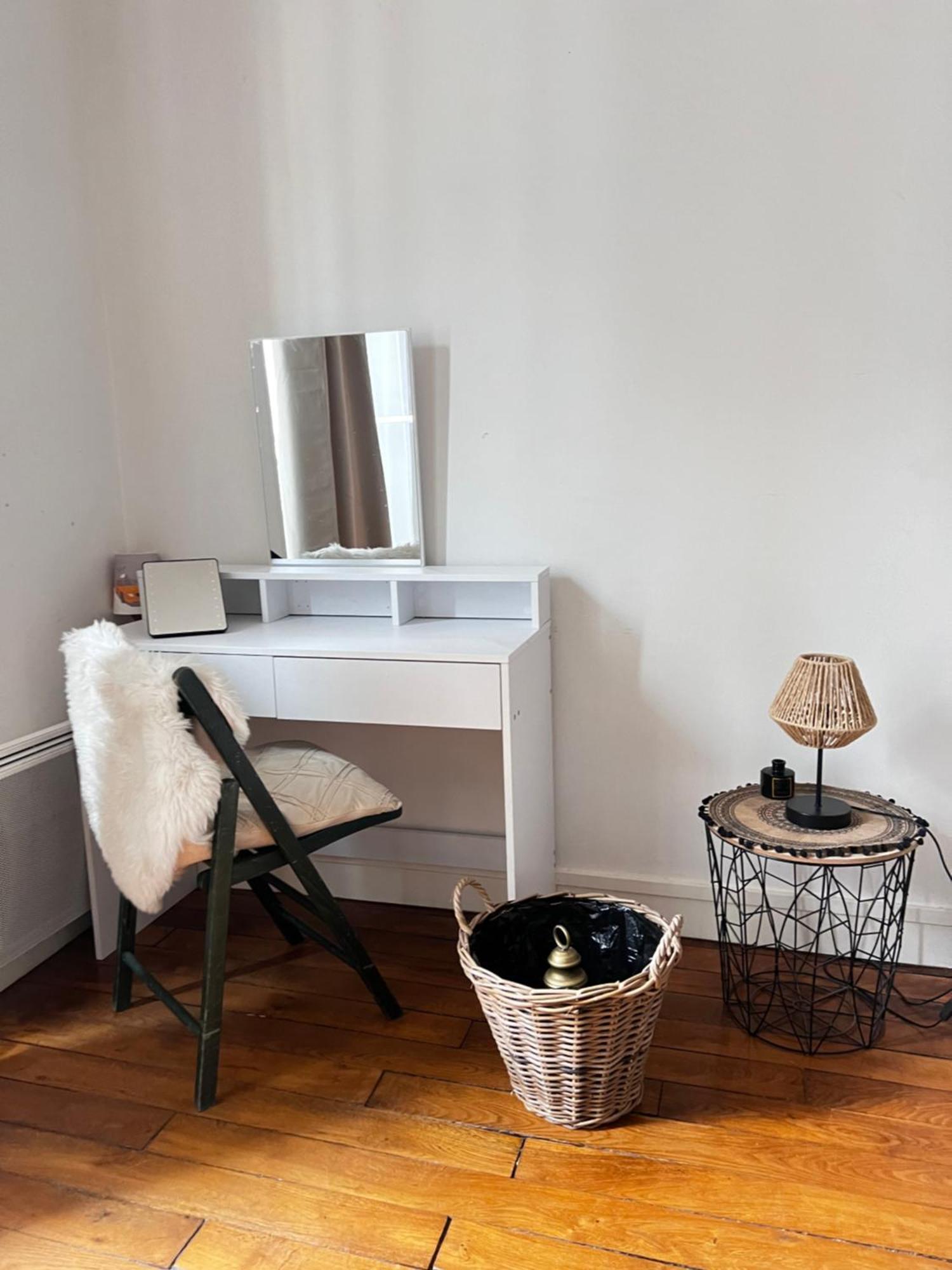 Eiffel Tower View Haussmanian Charm 2min Walk From The Eiffel Tower Gardens