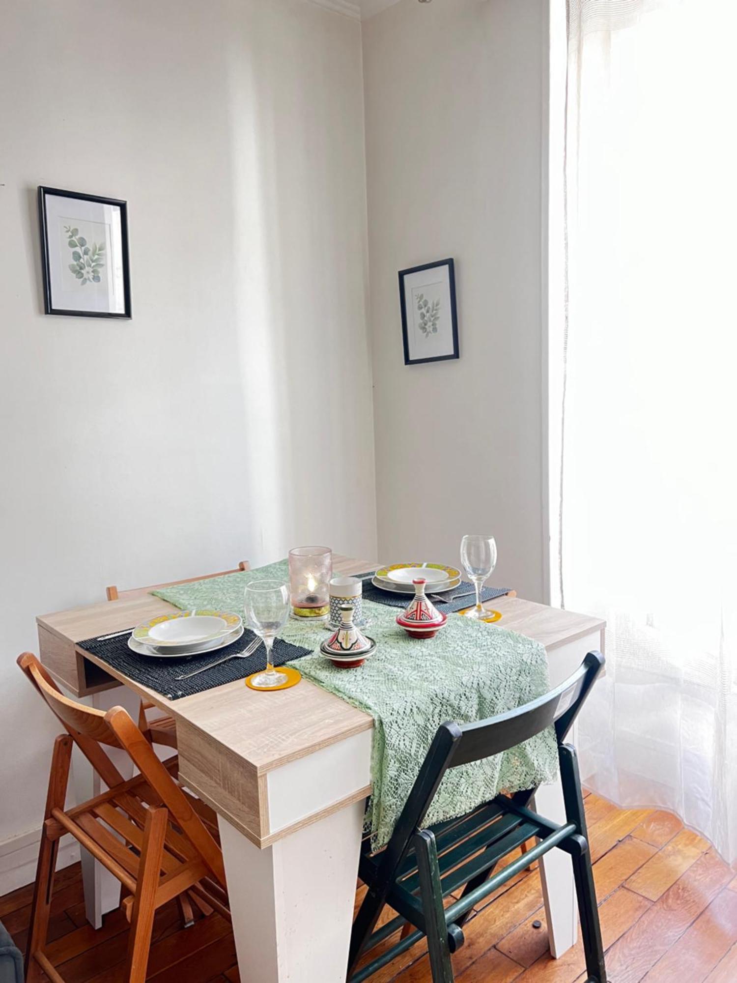 Eiffel Tower View Haussmanian Charm 2min Walk From The Eiffel Tower Gardens Apartment Paris
