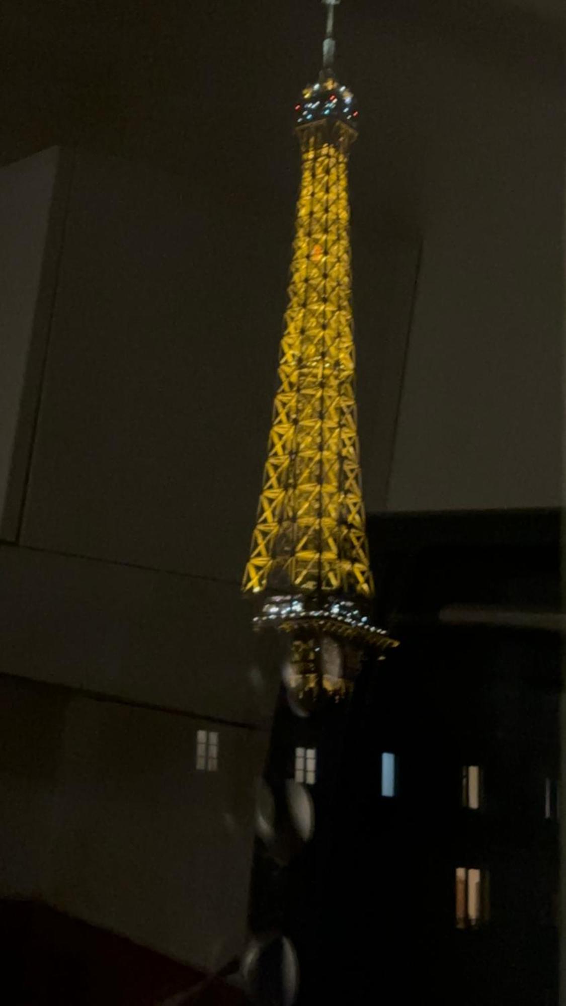 Eiffel Tower View Haussmanian Charm 2min Walk From The Eiffel Tower Gardens Apartment *