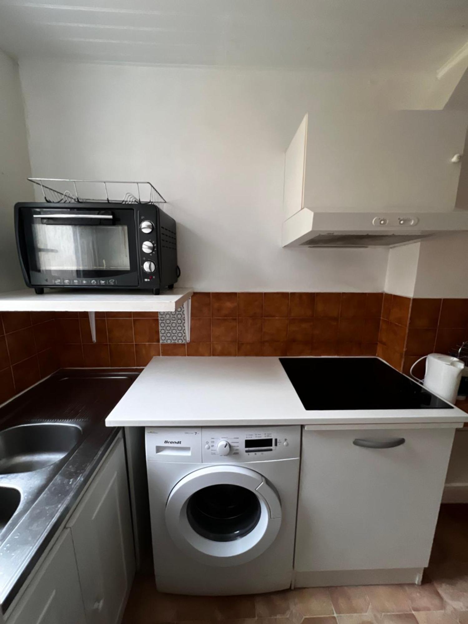 Eiffel Tower View Haussmanian Charm 2min Walk From The Eiffel Tower Gardens Apartment Paris