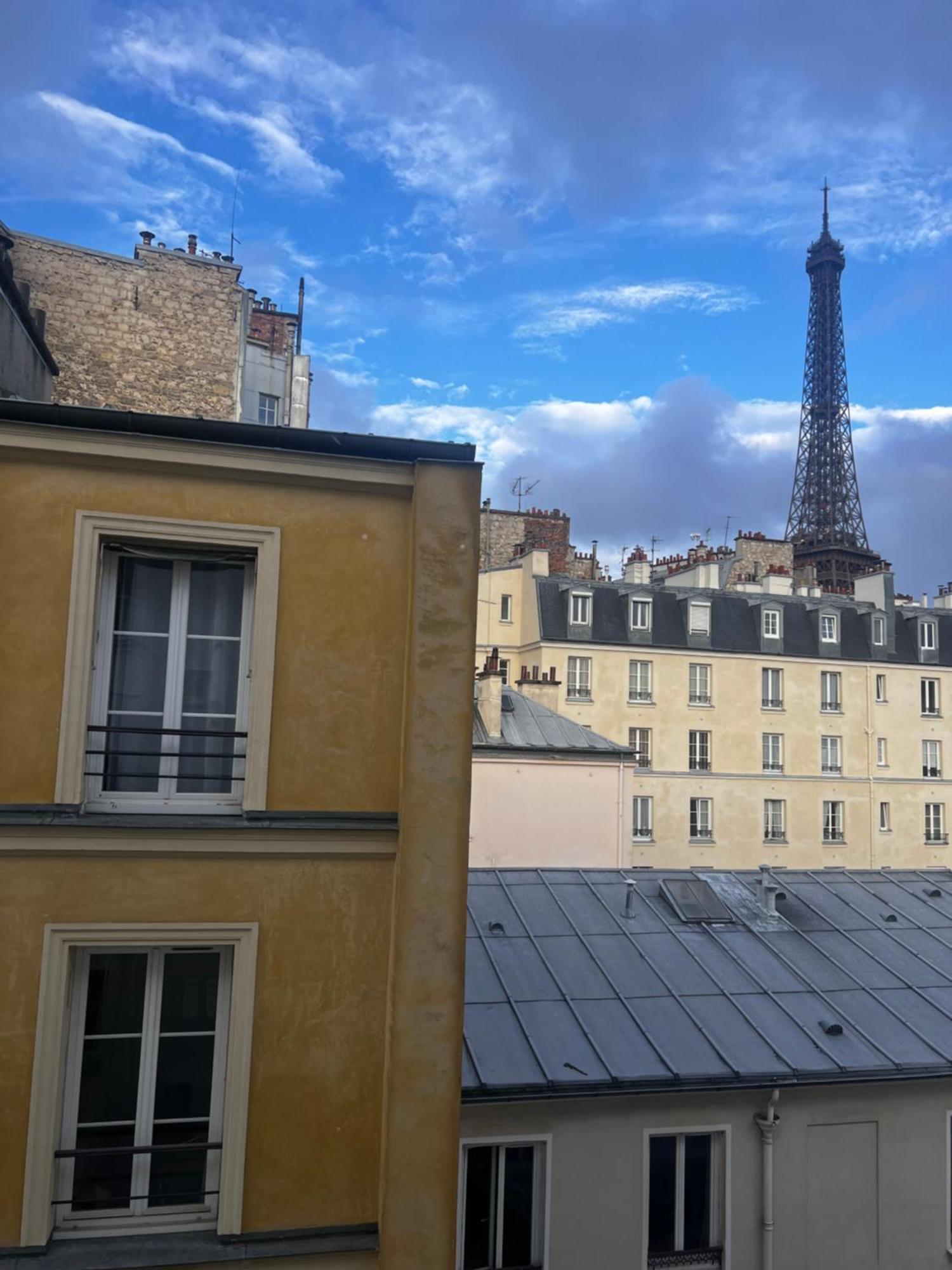Apartment Eiffel Tower View Haussmanian Charm 2min Walk From The Eiffel Tower Gardens