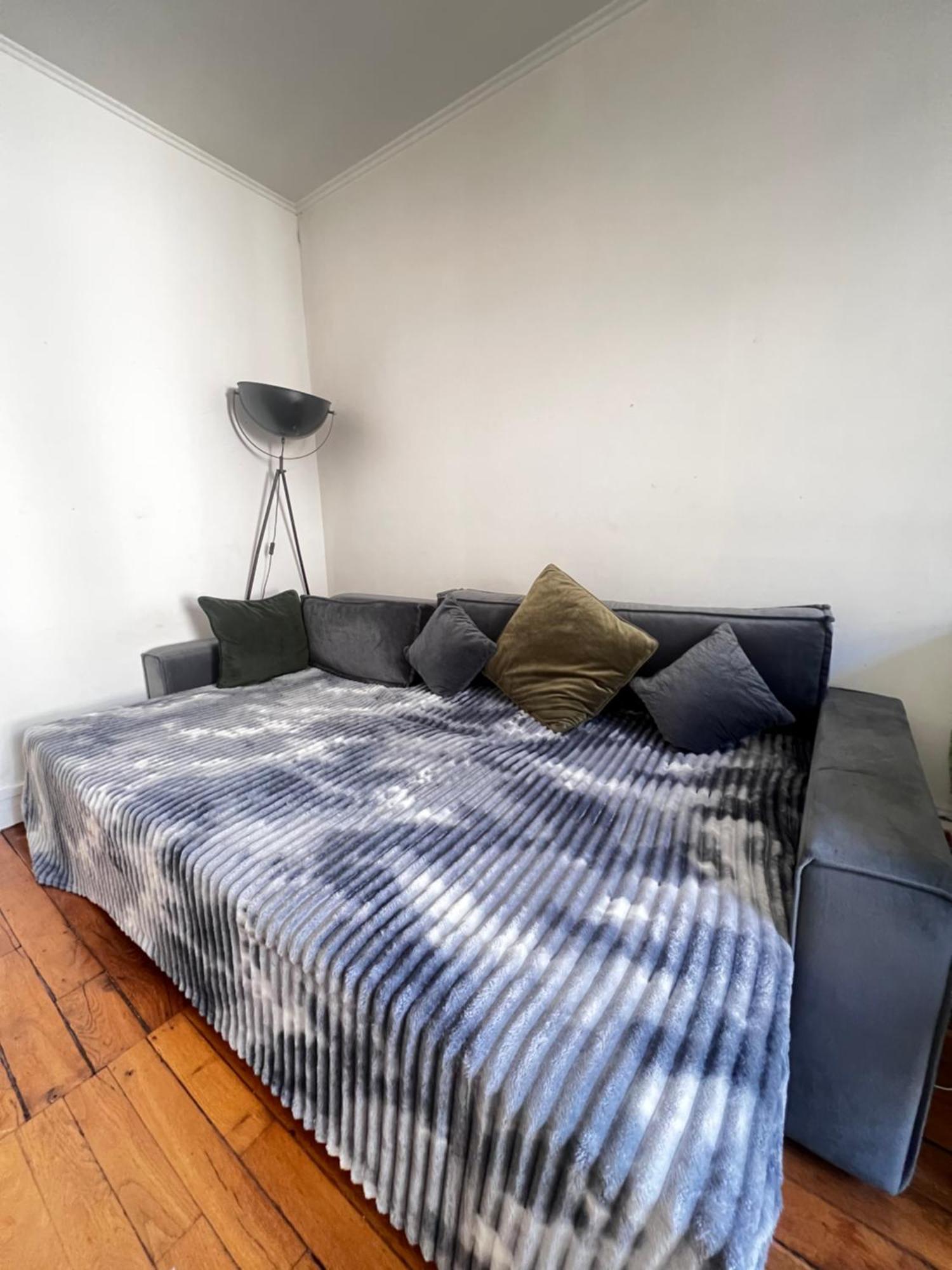 Eiffel Tower View Haussmanian Charm 2min Walk From The Eiffel Tower Gardens Apartment *